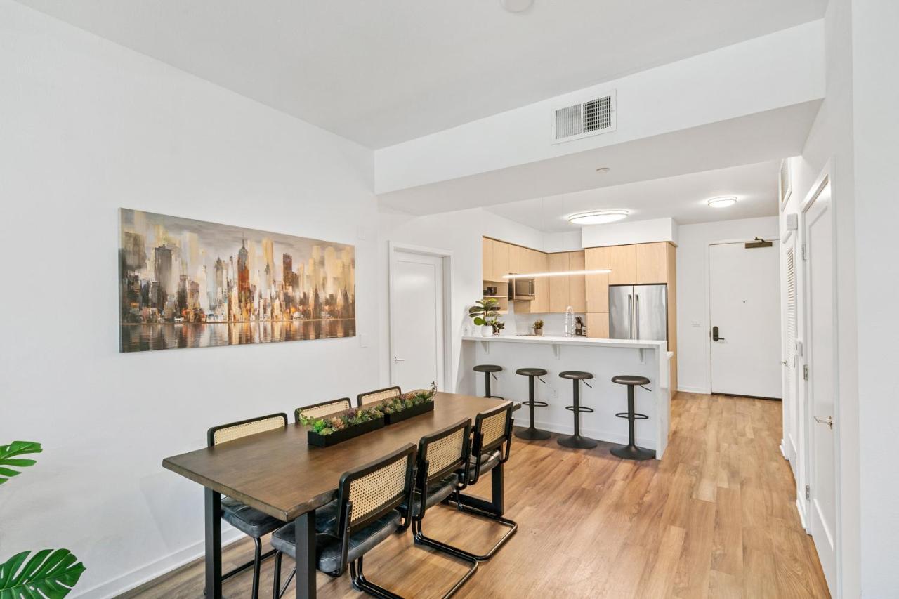 Beverly Grove Chic City Oasis 2 Bedroom Apt With Den 138 Los Angeles Exteriör bild