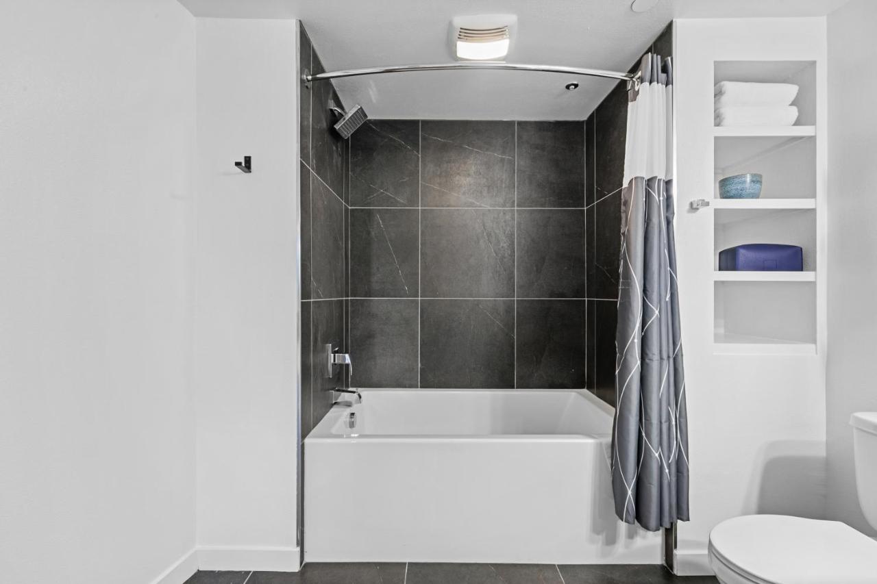 Beverly Grove Chic City Oasis 2 Bedroom Apt With Den 138 Los Angeles Exteriör bild