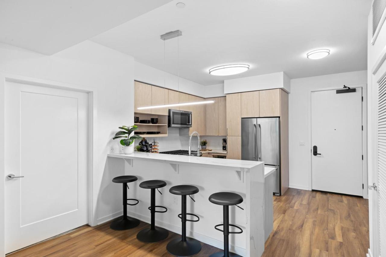 Beverly Grove Chic City Oasis 2 Bedroom Apt With Den 138 Los Angeles Exteriör bild