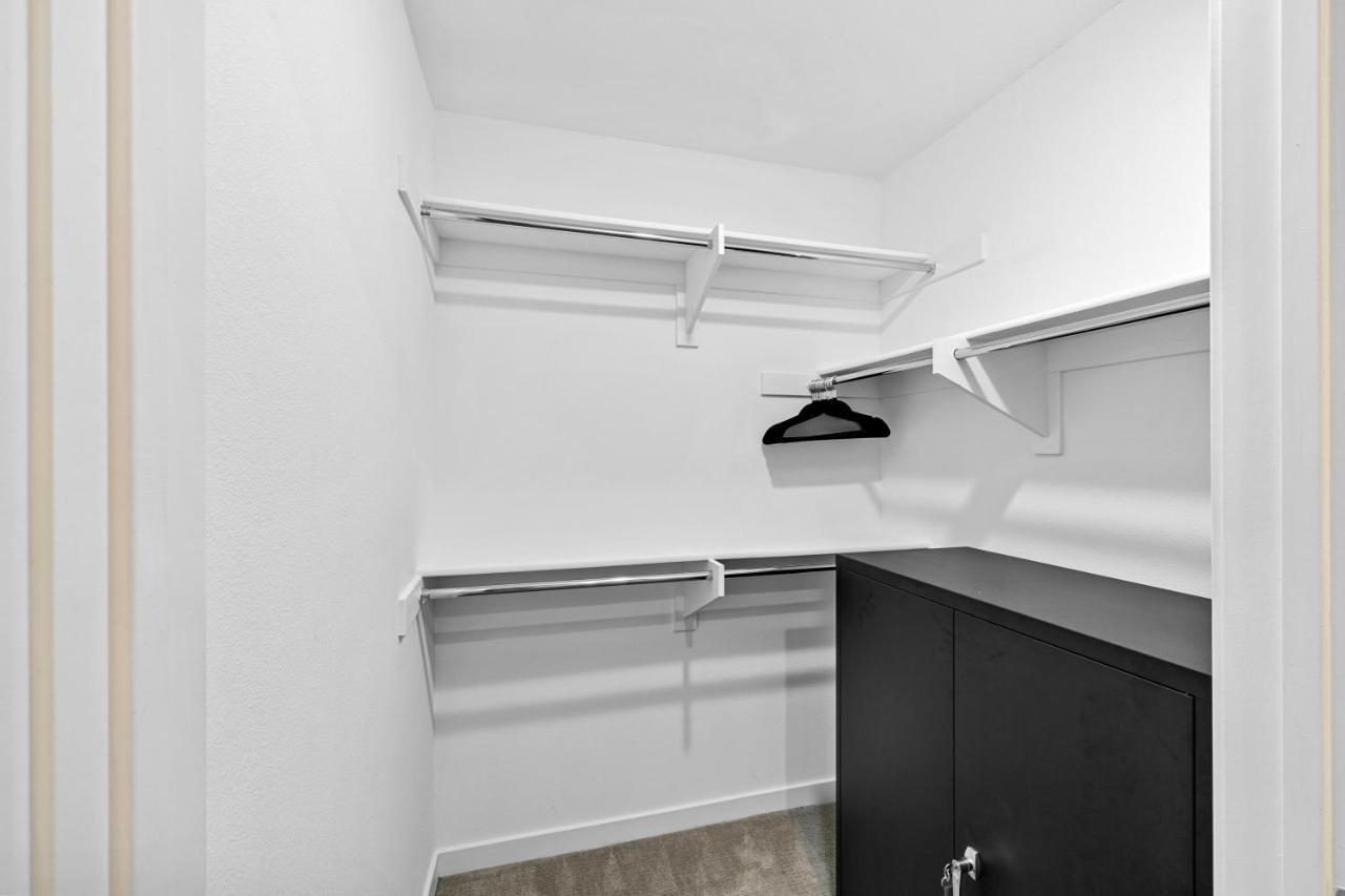 Beverly Grove Chic City Oasis 2 Bedroom Apt With Den 138 Los Angeles Exteriör bild