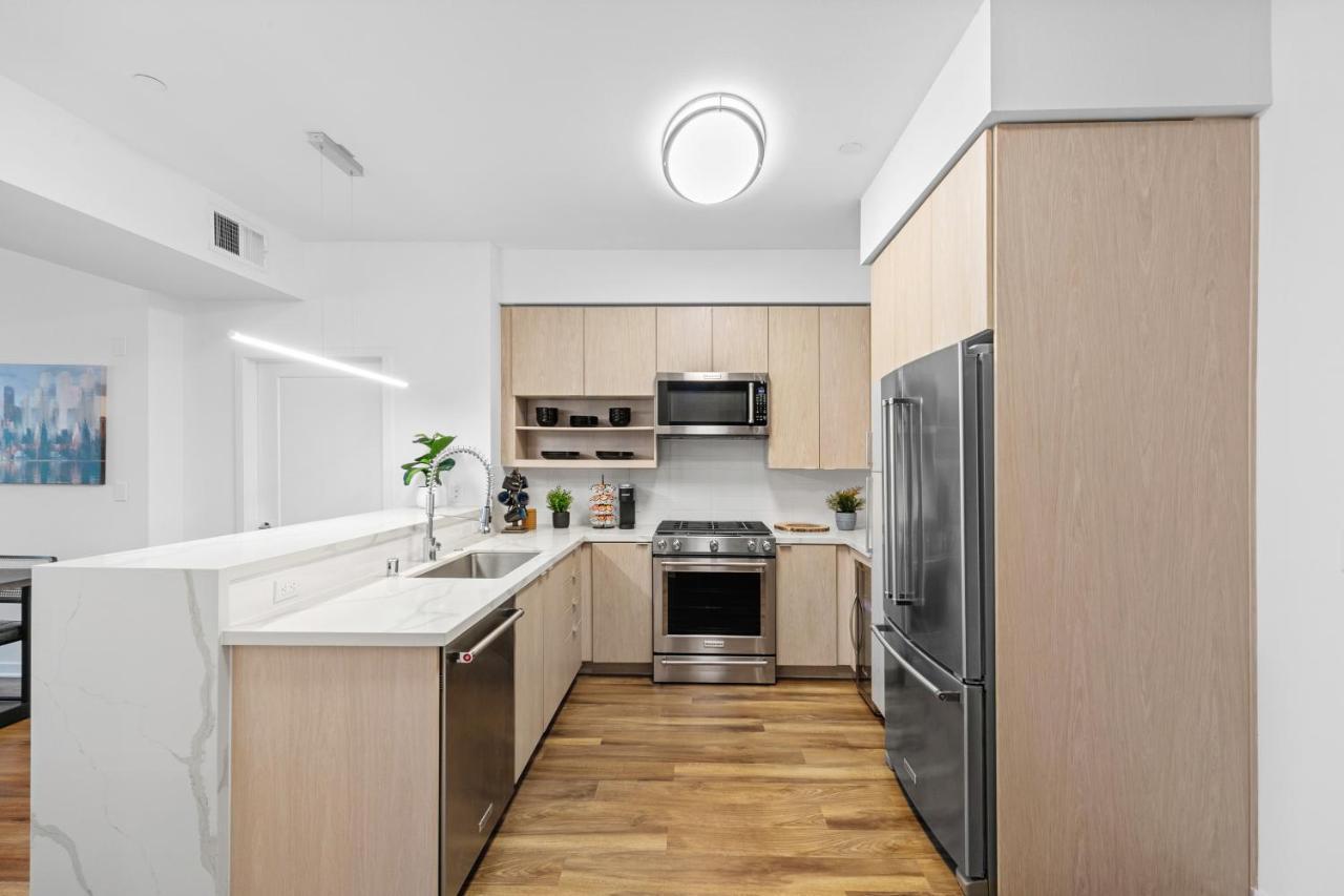 Beverly Grove Chic City Oasis 2 Bedroom Apt With Den 138 Los Angeles Exteriör bild